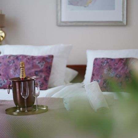 Hotel Sonex Çestohova Dış mekan fotoğraf