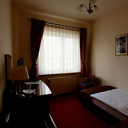 Hotel Sonex Çestohova Dış mekan fotoğraf