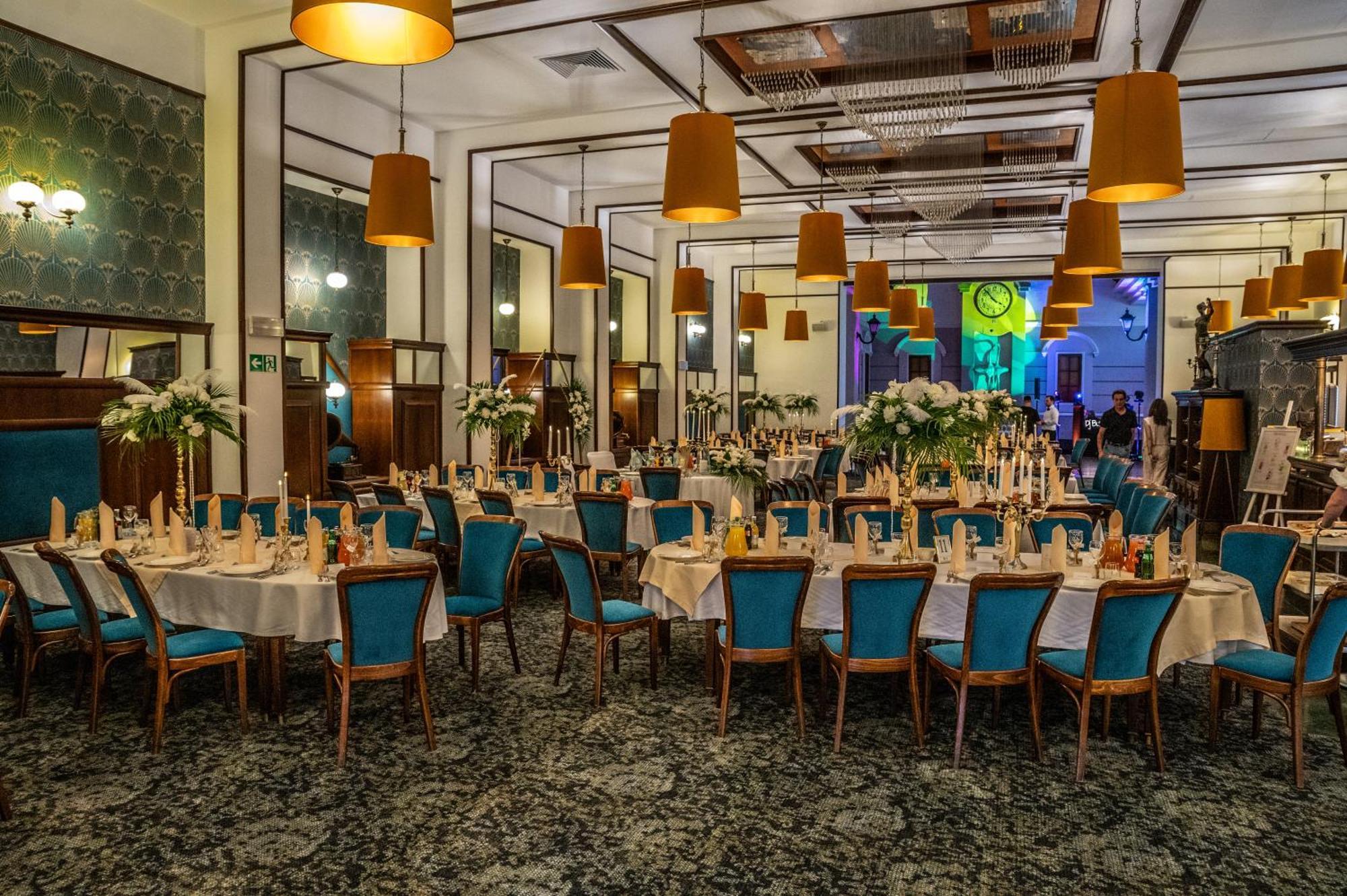 Hotel Sonex Çestohova Dış mekan fotoğraf