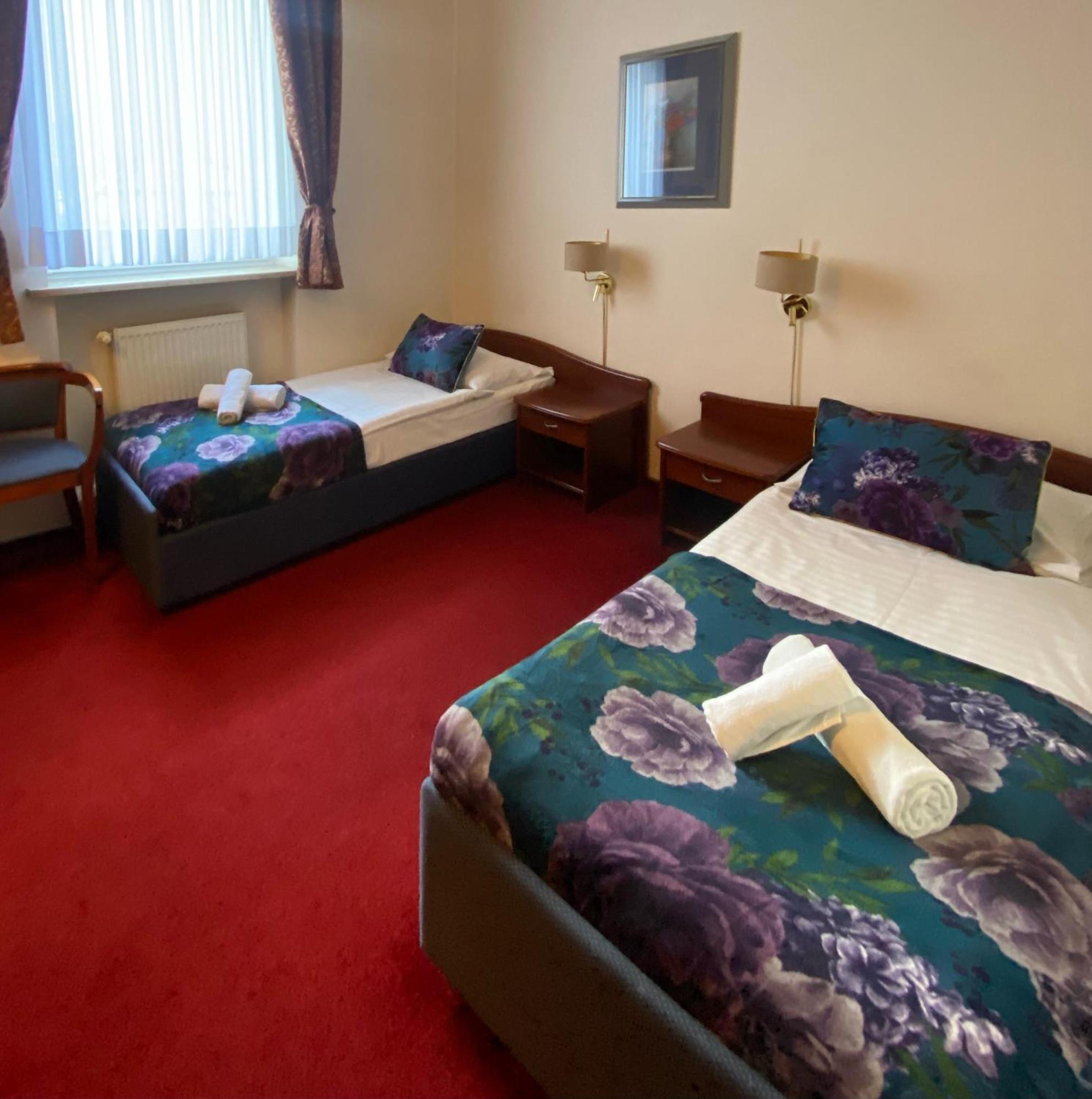 Hotel Sonex Çestohova Dış mekan fotoğraf