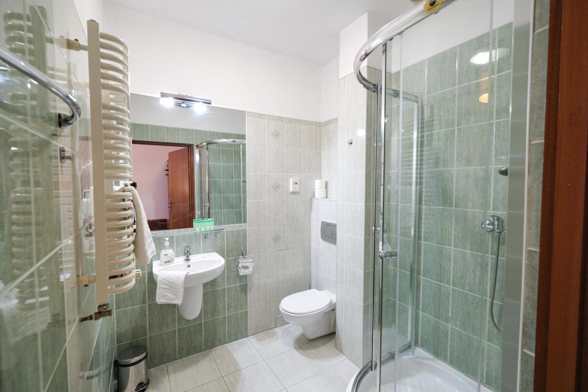 Hotel Sonex Çestohova Dış mekan fotoğraf