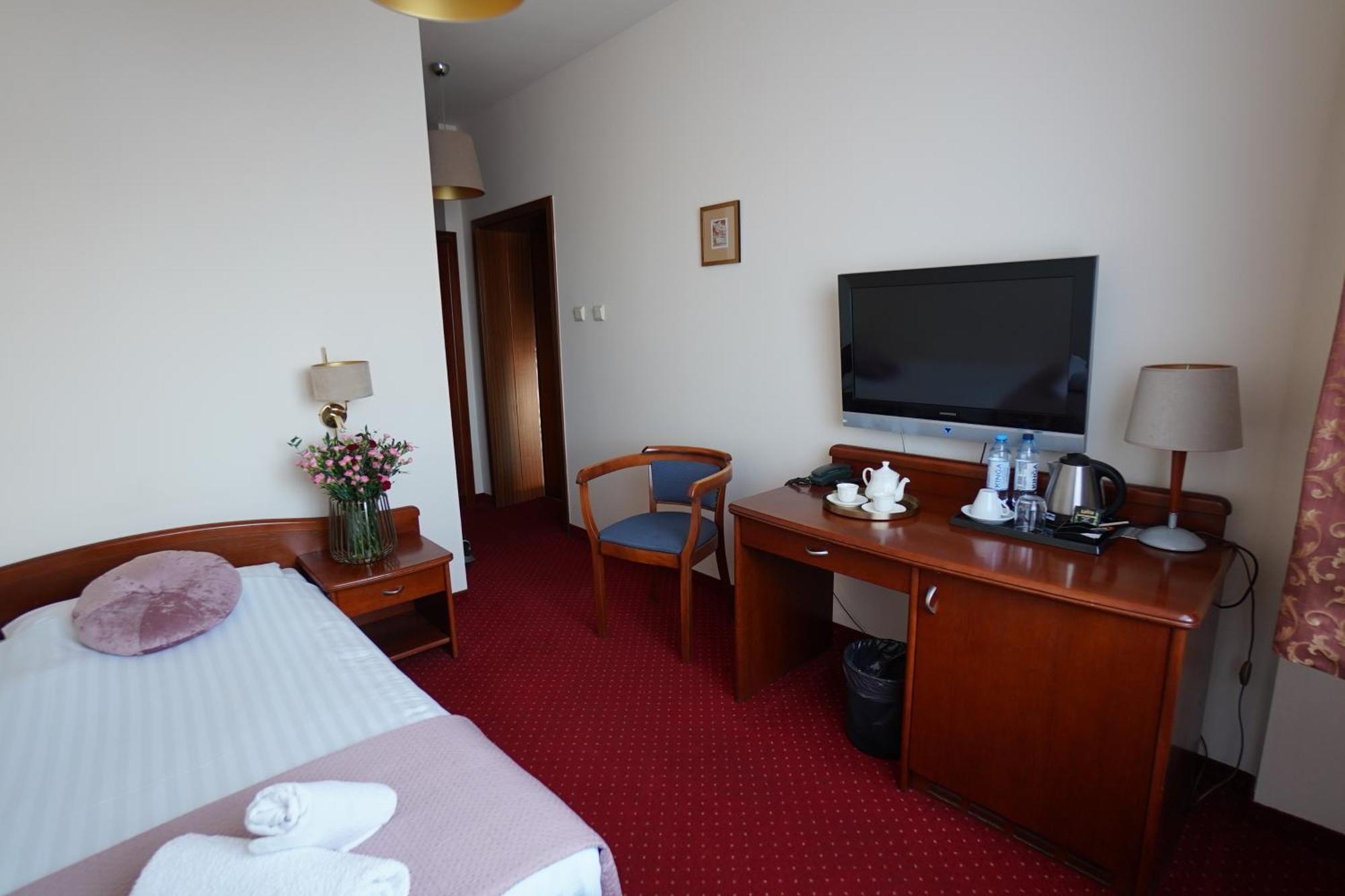 Hotel Sonex Çestohova Dış mekan fotoğraf