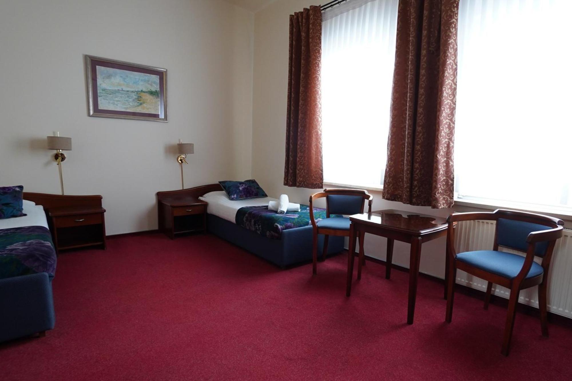 Hotel Sonex Çestohova Dış mekan fotoğraf